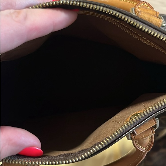 Authentic Louis Vuitton - Picture 3 of 5